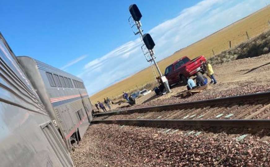 Stravična nesreća u SAD: Voz iskočio iz šina, ima poginulih